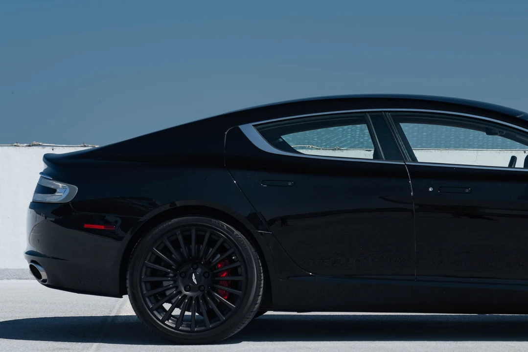 2011 Aston Martin Rapide - Image 18 of 31