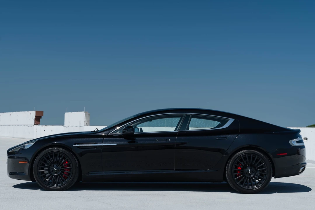 2011 Aston Martin Rapide - Image 11 of 31