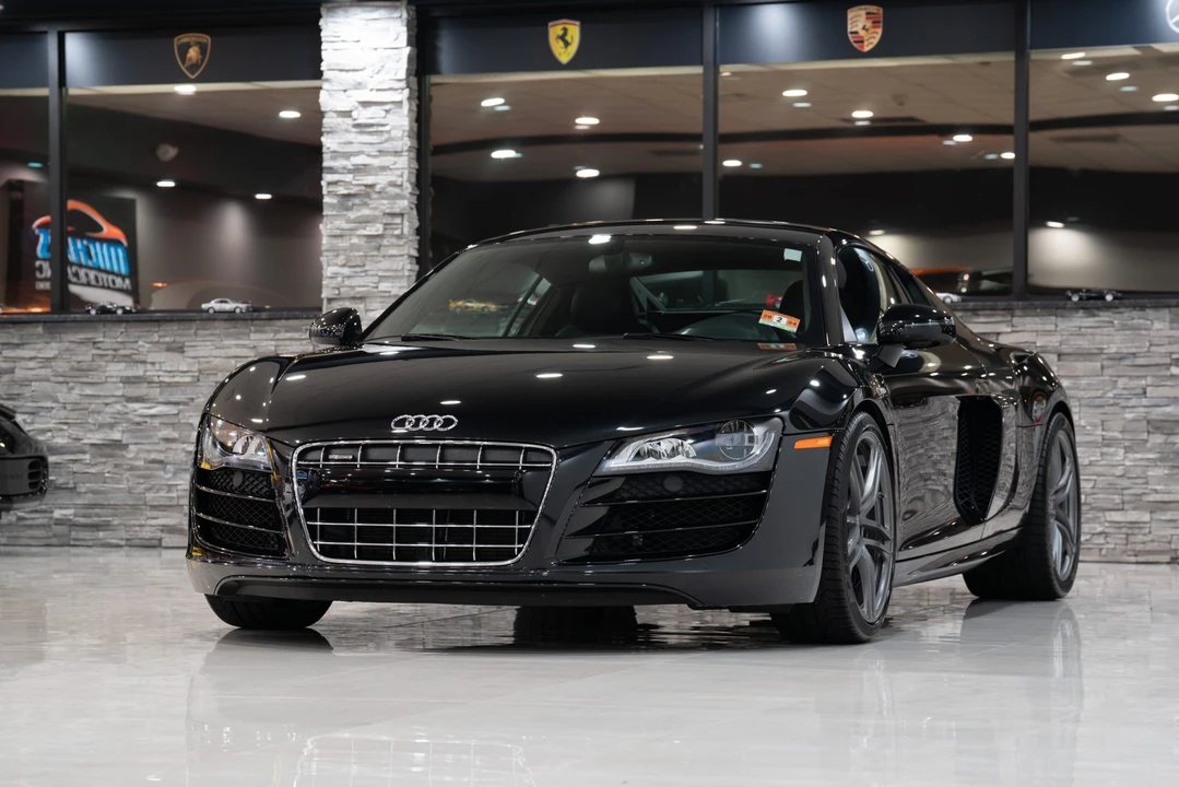 2011 Audi 42 R8 - Image 2 of 31