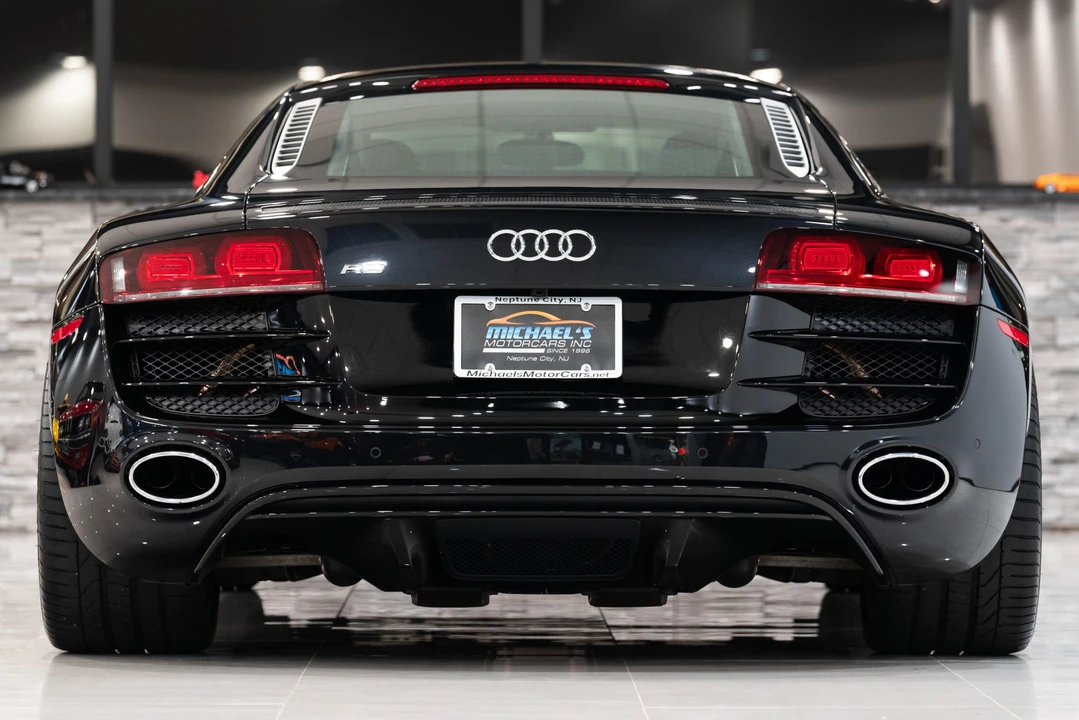 2011 Audi 42 R8 - Image 16 of 31
