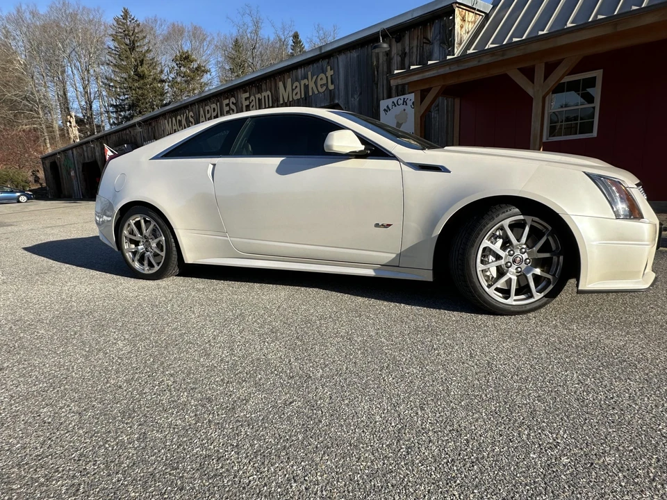 2011 Cadillac CTS-V 2nd Gen - Image 6 of 31