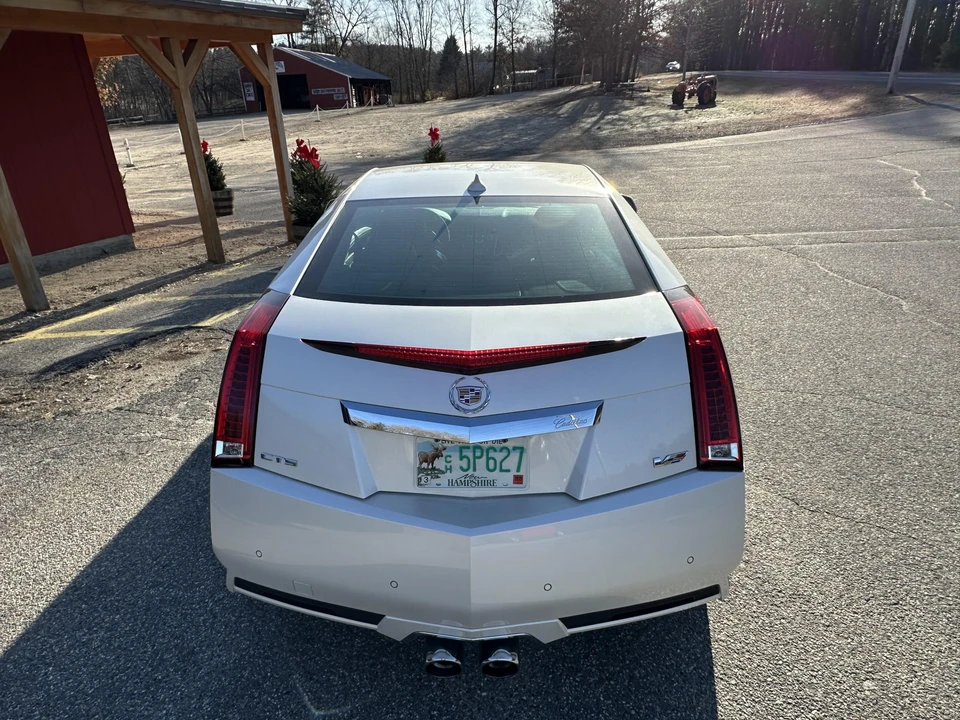 2011 Cadillac CTS-V 2nd Gen - Image 11 of 31