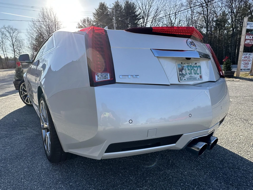 2011 Cadillac CTS-V 2nd Gen - Image 14 of 31