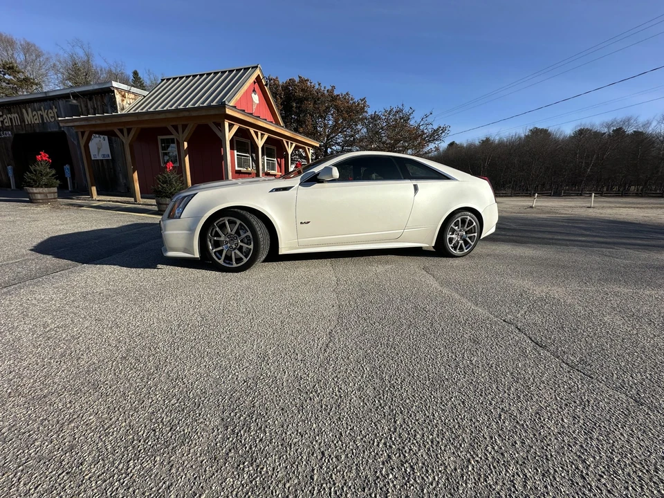 2011 Cadillac CTS-V 2nd Gen - Image 17 of 31