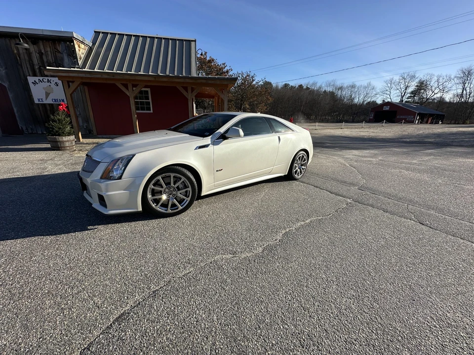 2011 Cadillac CTS-V 2nd Gen - Image 19 of 31