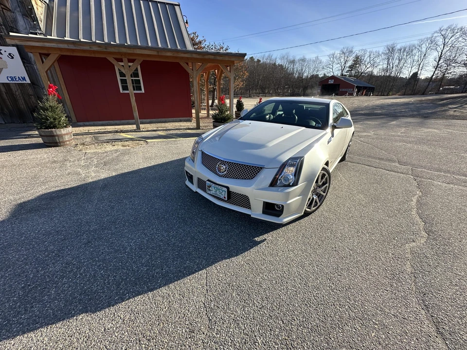 2011 Cadillac CTS-V 2nd Gen - Image 22 of 31