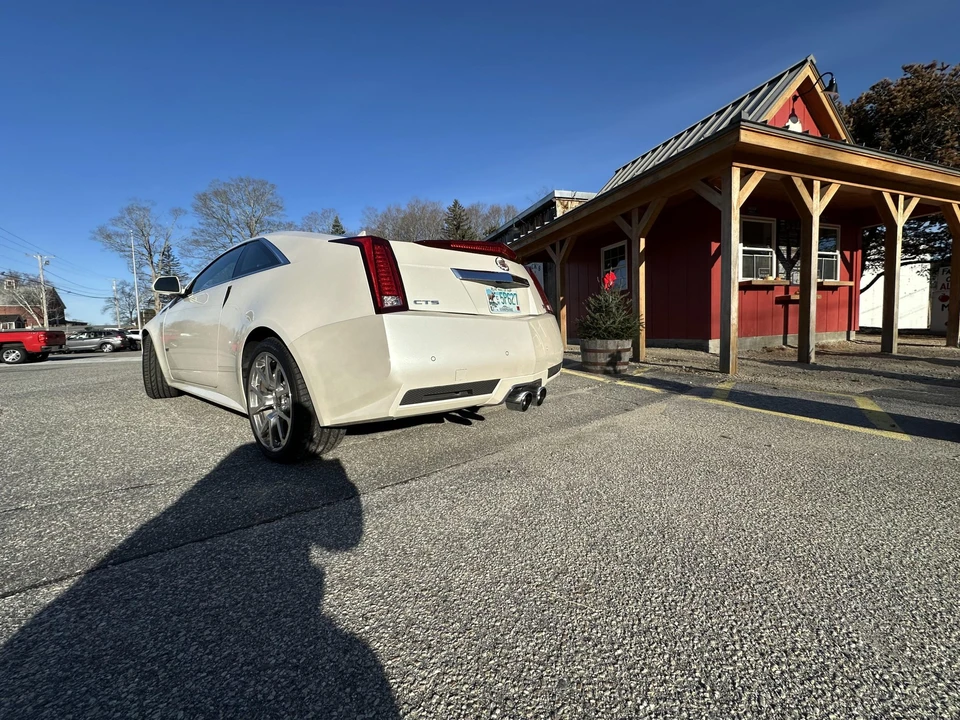 2011 Cadillac CTS-V 2nd Gen - Image 15 of 31