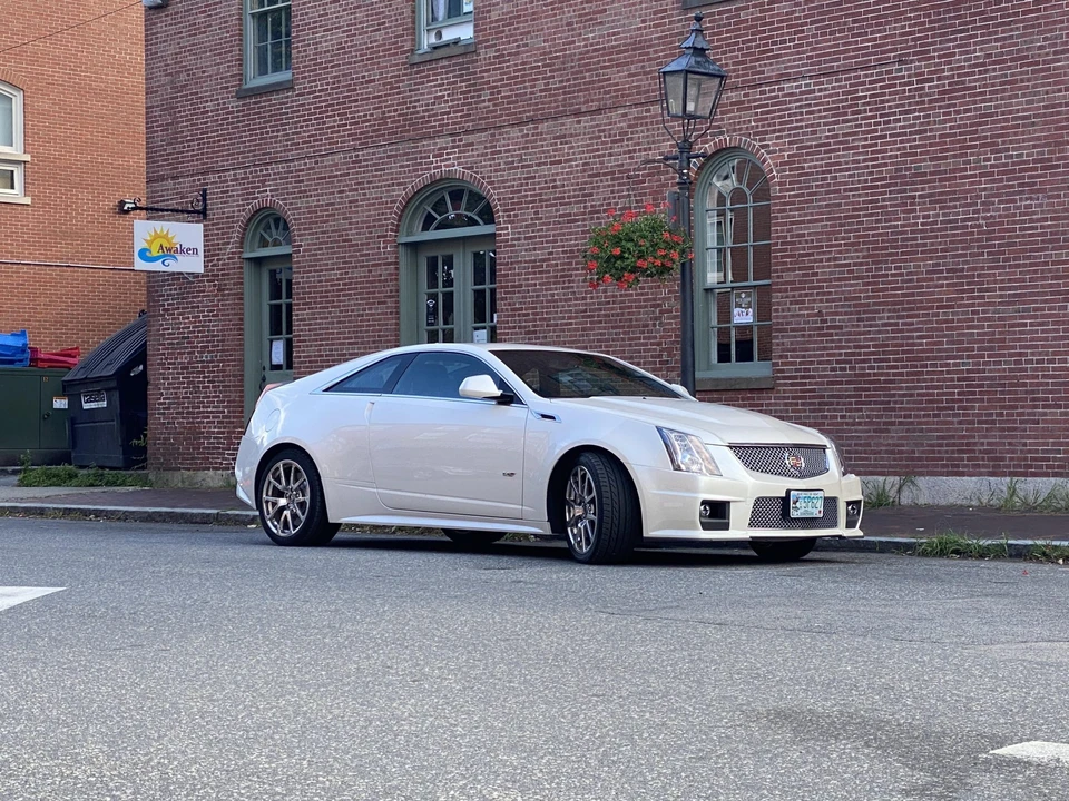 2011 Cadillac CTS-V 2nd Gen - Image 3 of 31