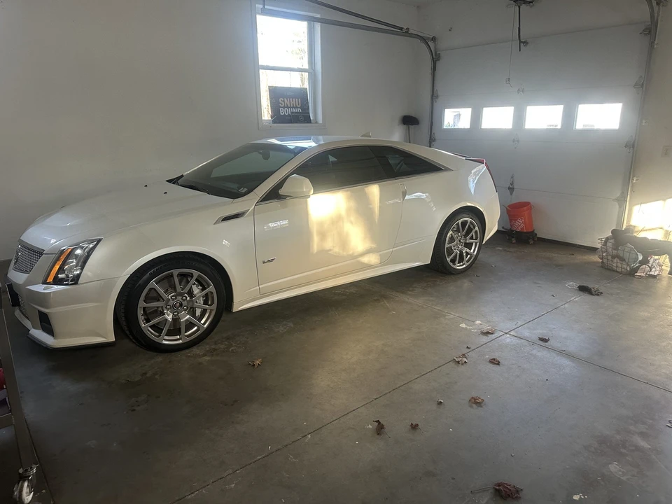 2011 Cadillac CTS-V 2nd Gen - Image 18 of 31