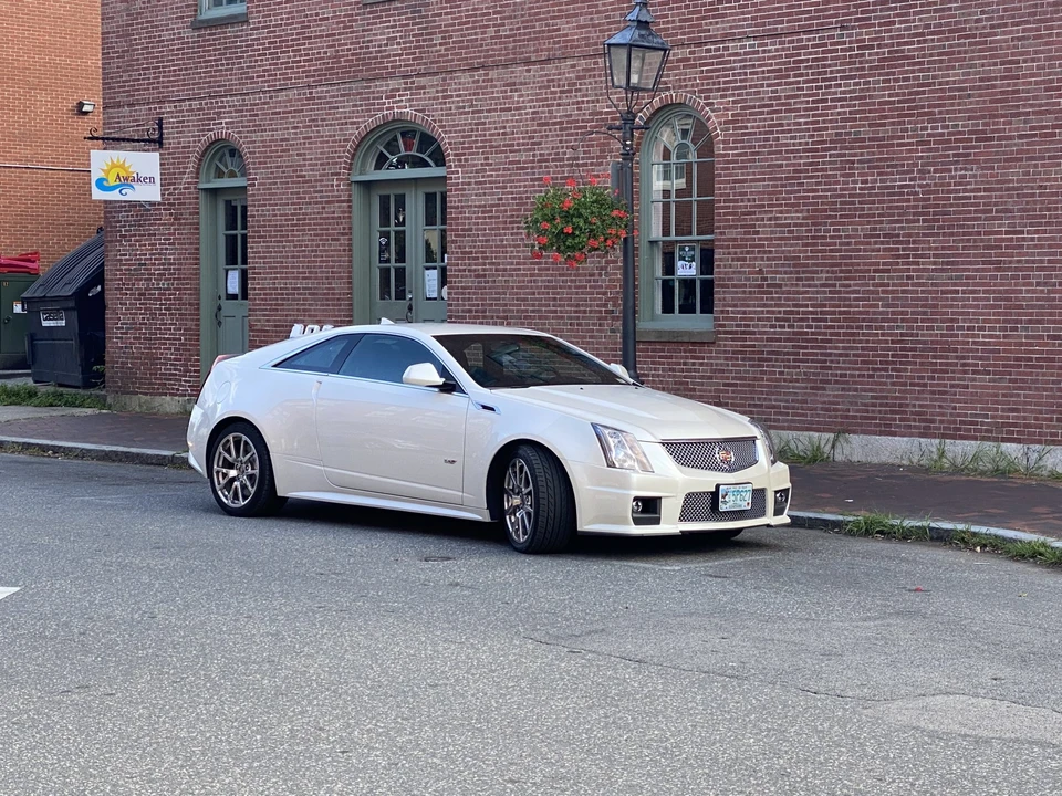 2011 Cadillac CTS-V 2nd Gen - Image 2 of 31
