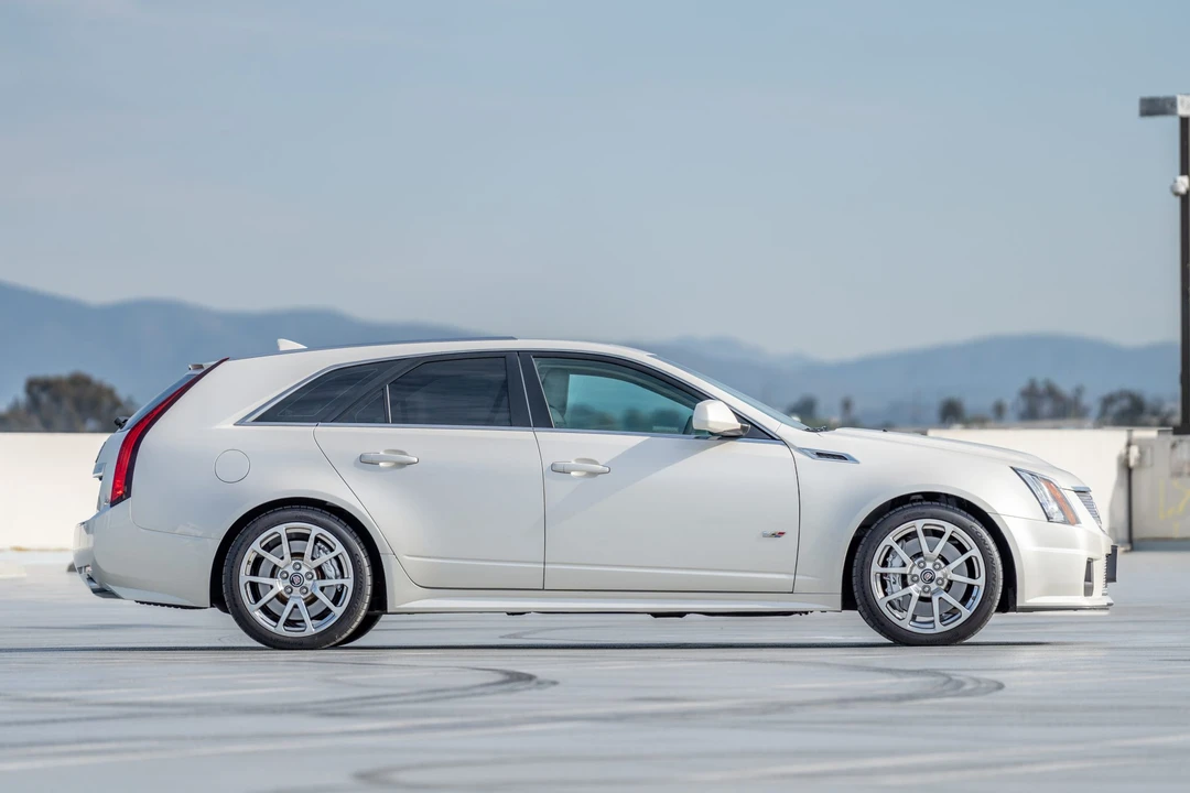 2011 Cadillac CTS-V 2nd Gen - Image 8 of 31