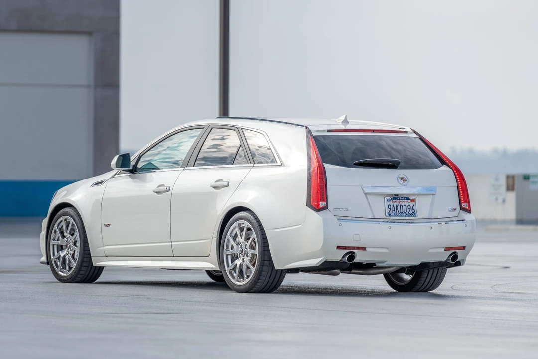 2011 Cadillac CTS-V 2nd Gen - Image 4 of 31