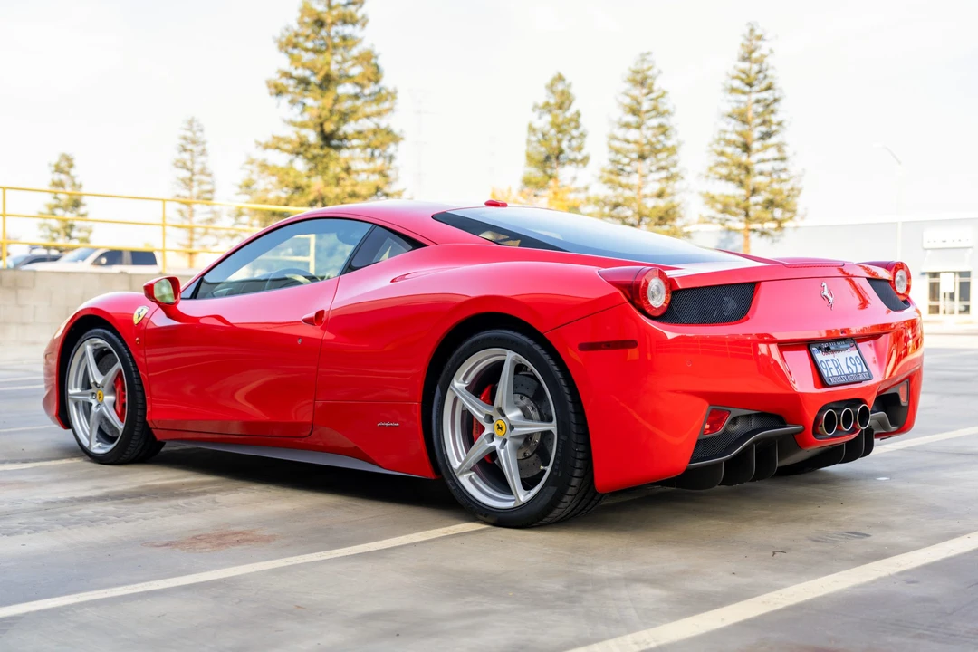 2011 Ferrari 458 Italia - Image 5 of 31