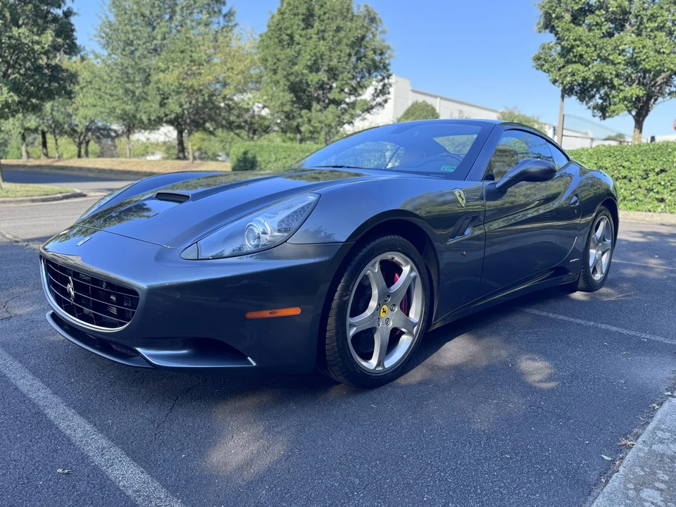 2011 Ferrari California - Image 18 of 31