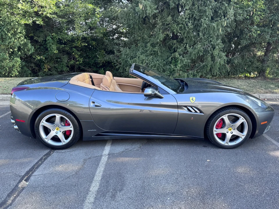2011 Ferrari California - Image 8 of 31