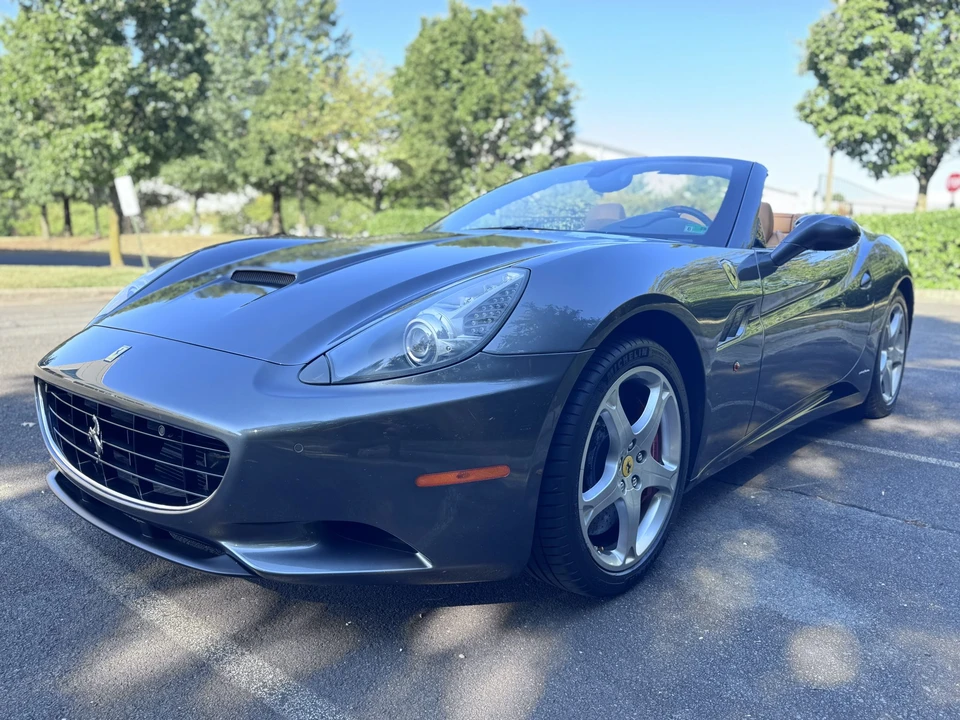 2011 Ferrari California - Image 3 of 31