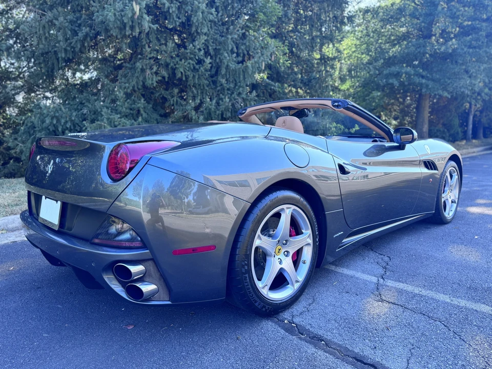 2011 Ferrari California - Image 10 of 31