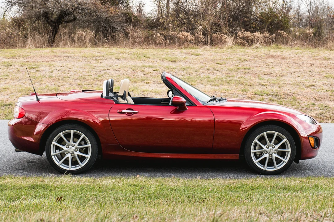 2011 Mazda NC MX-5 Miata - Image 16 of 31