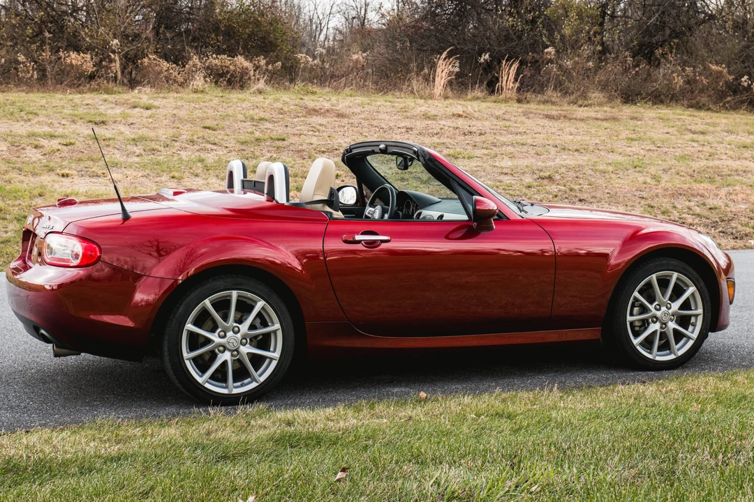2011 Mazda NC MX-5 Miata - Image 18 of 31