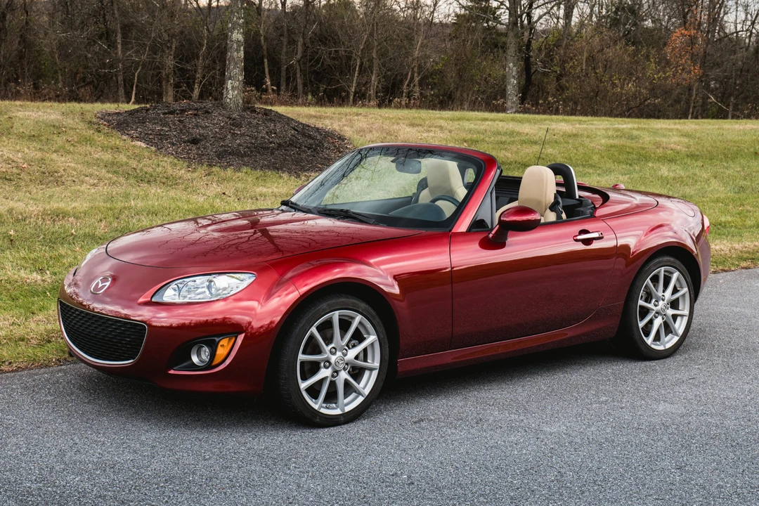 2011 Mazda NC MX-5 Miata - Image 2 of 31