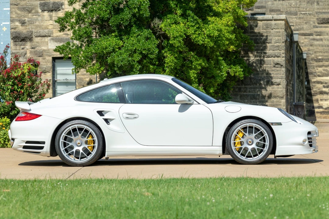2011 Porsche 997 Turbo - Image 4 of 31