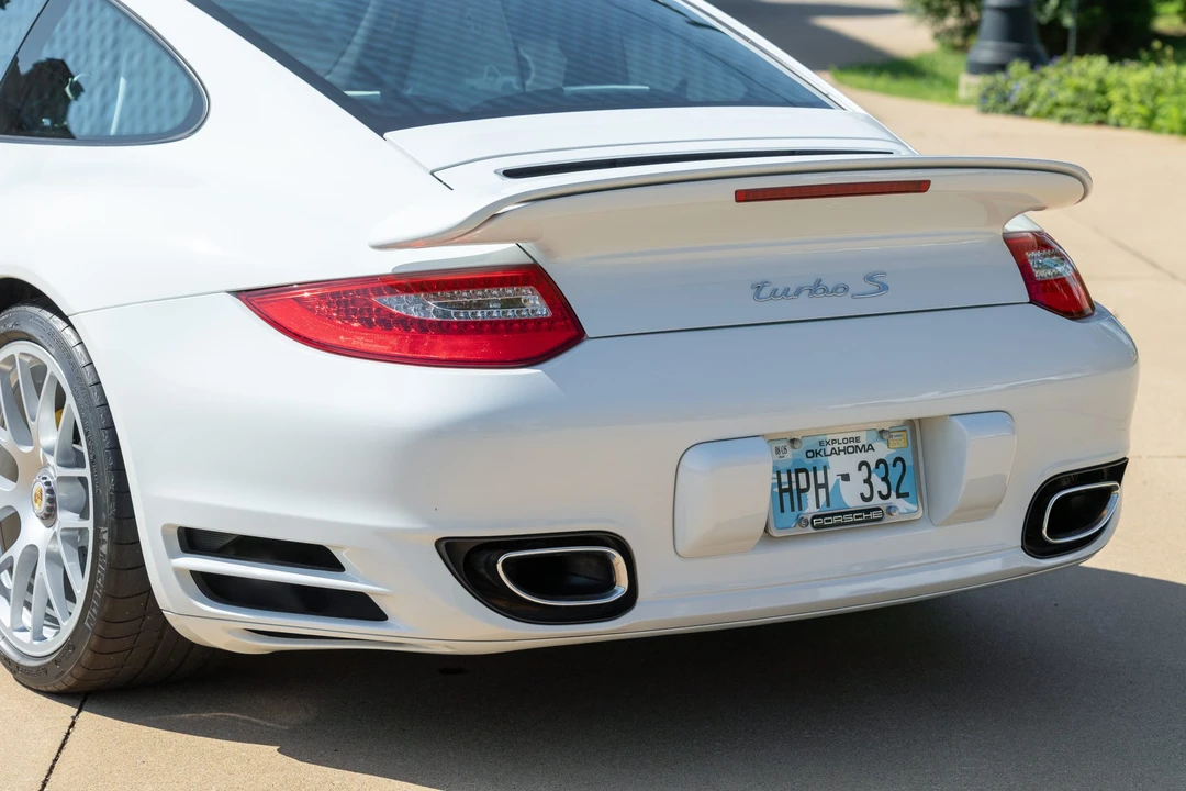 2011 Porsche 997 Turbo - Image 30 of 31