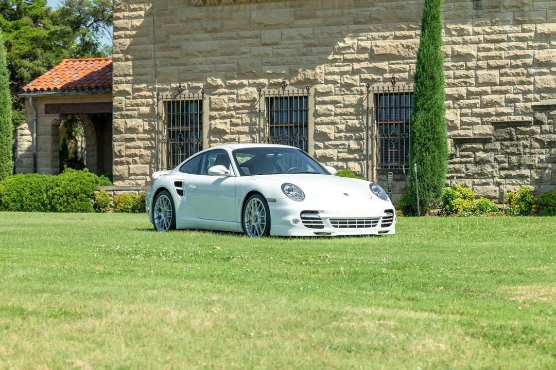 2011 Porsche 997 Turbo - Image 9 of 31