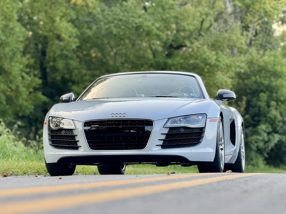 2012 Audi 42 R8 - Image 2 of 31