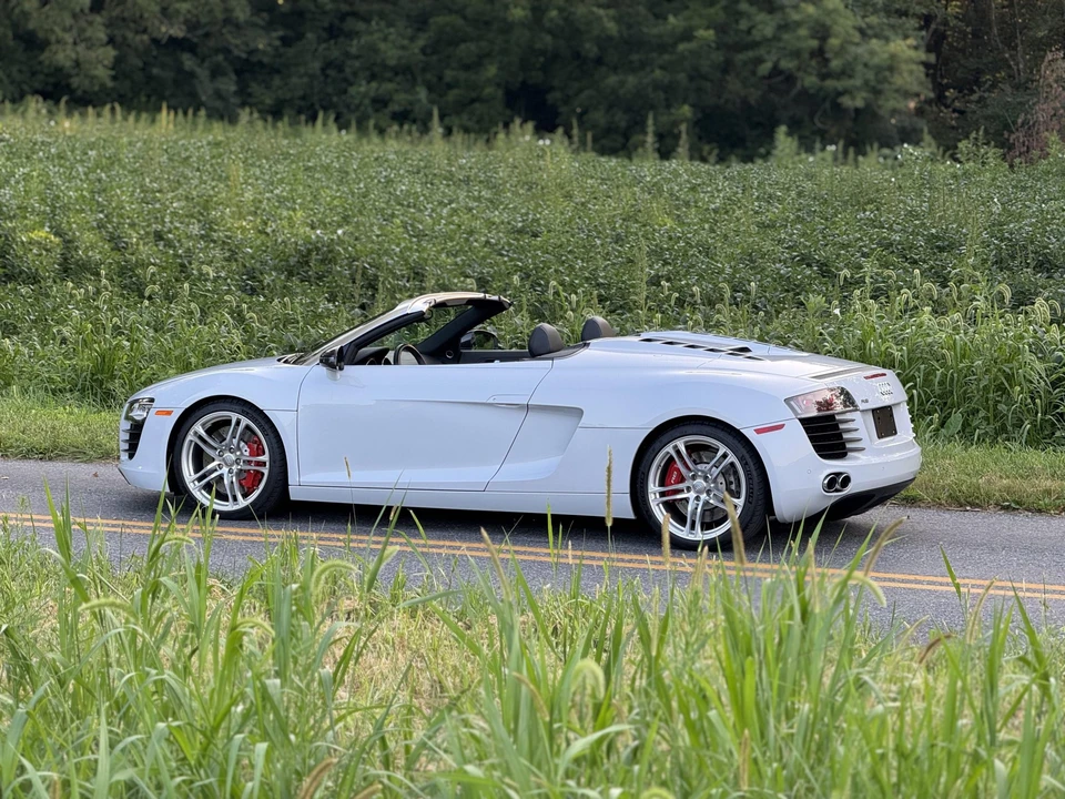 2012 Audi 42 R8 - Image 8 of 31