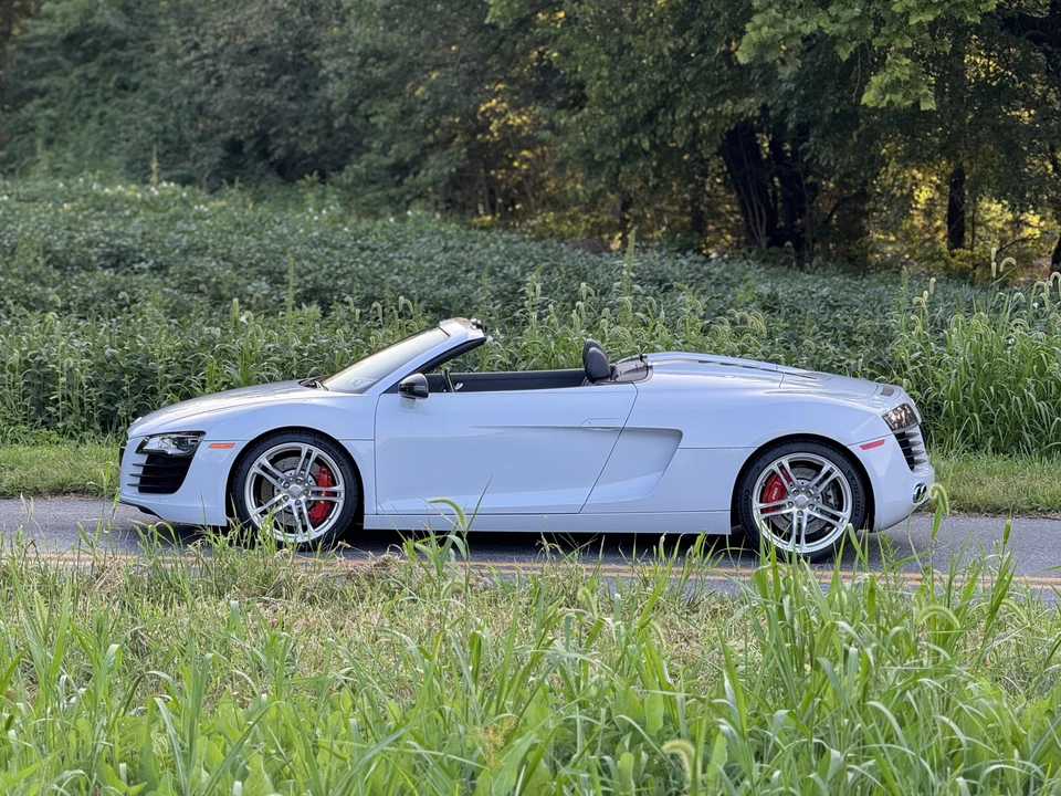 2012 Audi 42 R8 - Image 7 of 31