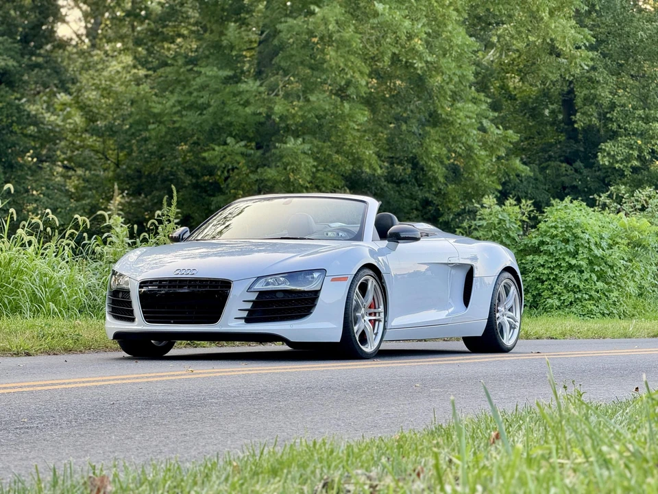 2012 Audi 42 R8 - Image 4 of 31