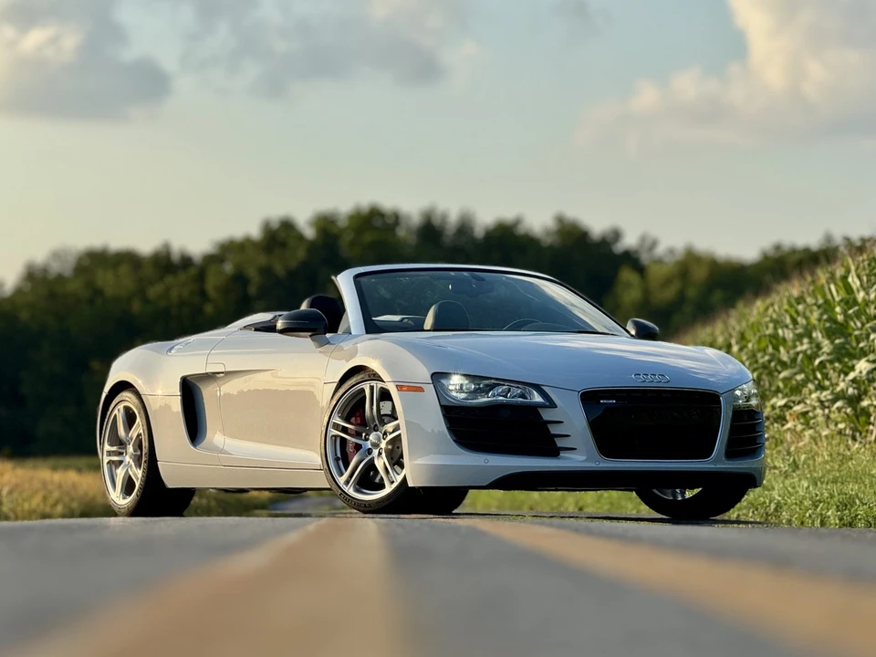 2012 Audi 42 R8 - Image 24 of 31