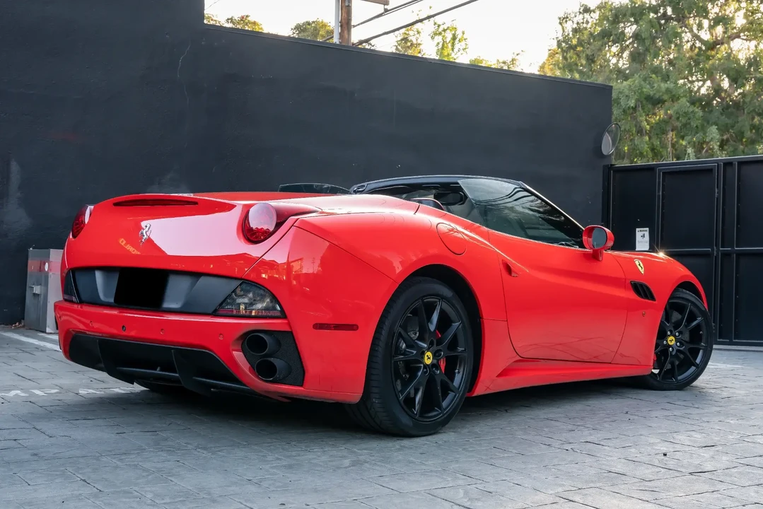 2012 Ferrari California - Image 5 of 6