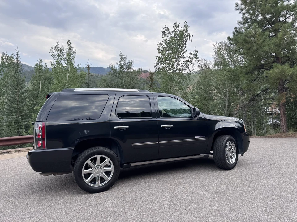 2012 GMC Yukon 3rd Gen - Image 10 of 31