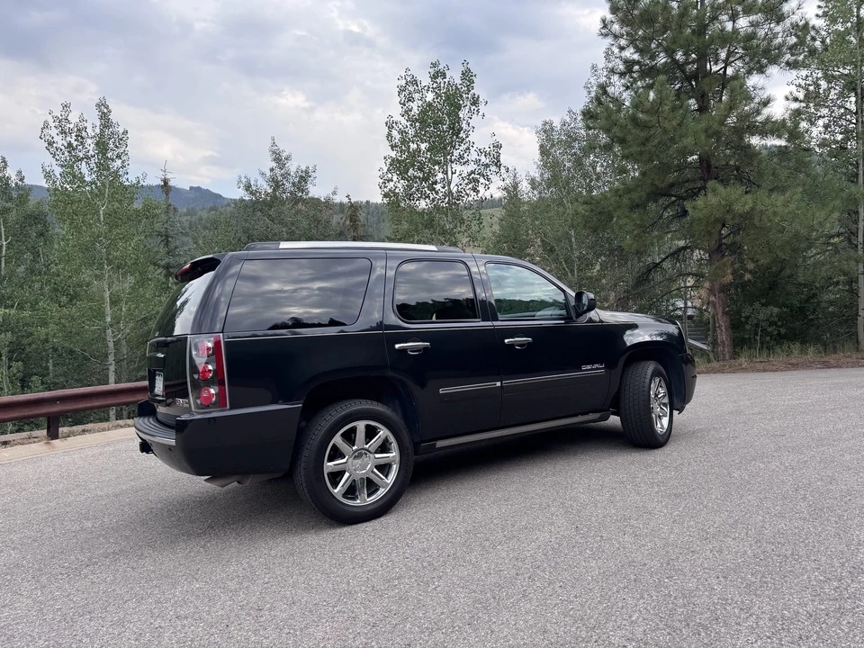 2012 GMC Yukon 3rd Gen - Image 11 of 31