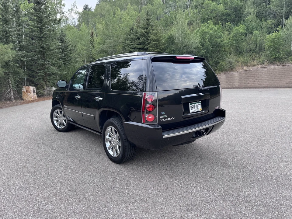 2012 GMC Yukon 3rd Gen - Image 24 of 31