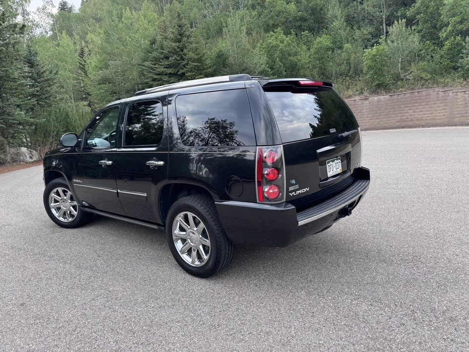 2012 GMC Yukon 3rd Gen - Image 25 of 31