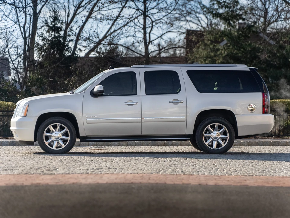 2012 GMC Yukon 3rd Gen - Image 5 of 31