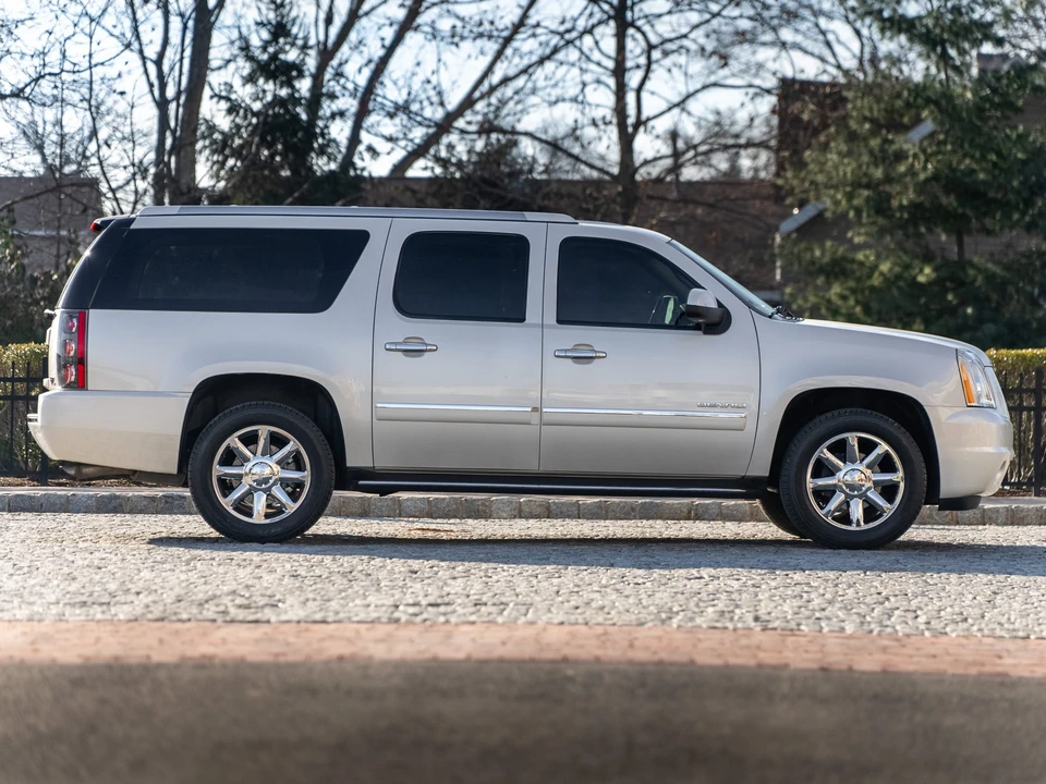 2012 GMC Yukon 3rd Gen - Image 9 of 31