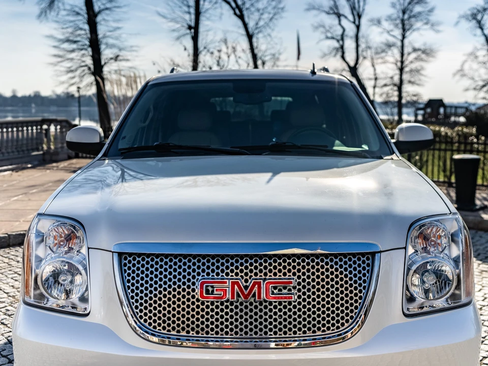 2012 GMC Yukon 3rd Gen - Image 26 of 31