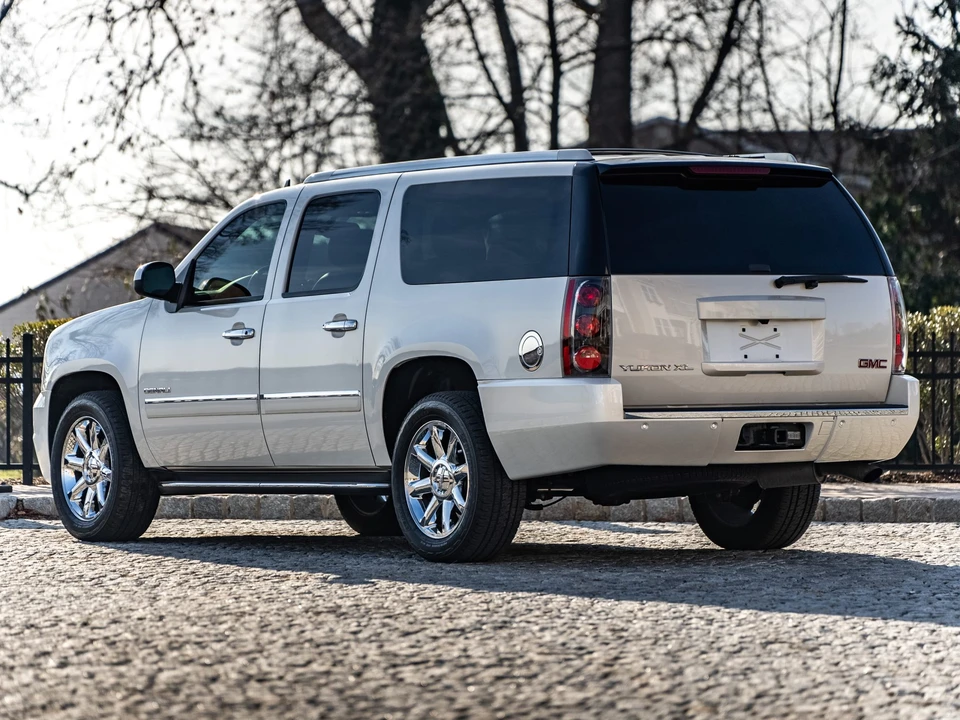2012 GMC Yukon 3rd Gen - Image 15 of 31