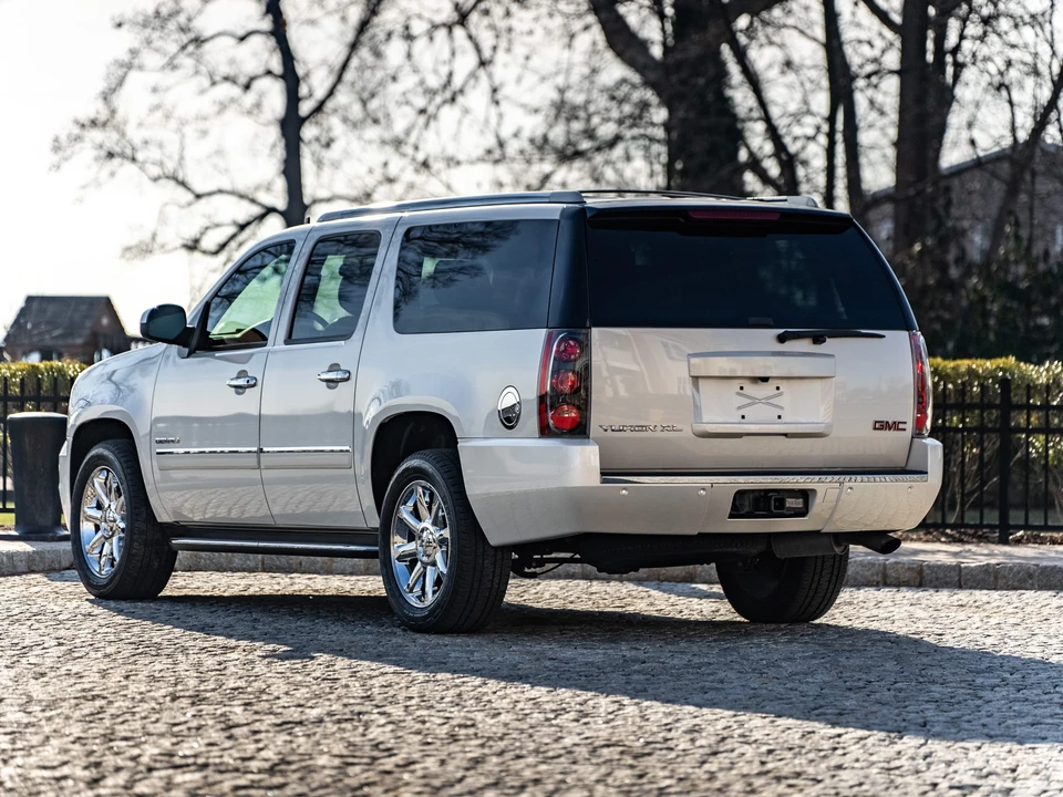 2012 GMC Yukon 3rd Gen - Image 16 of 31