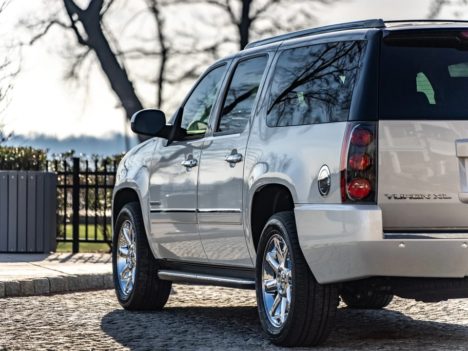 2012 GMC Yukon 3rd Gen - Image 24 of 31
