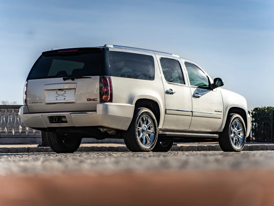 2012 GMC Yukon 3rd Gen - Image 19 of 31