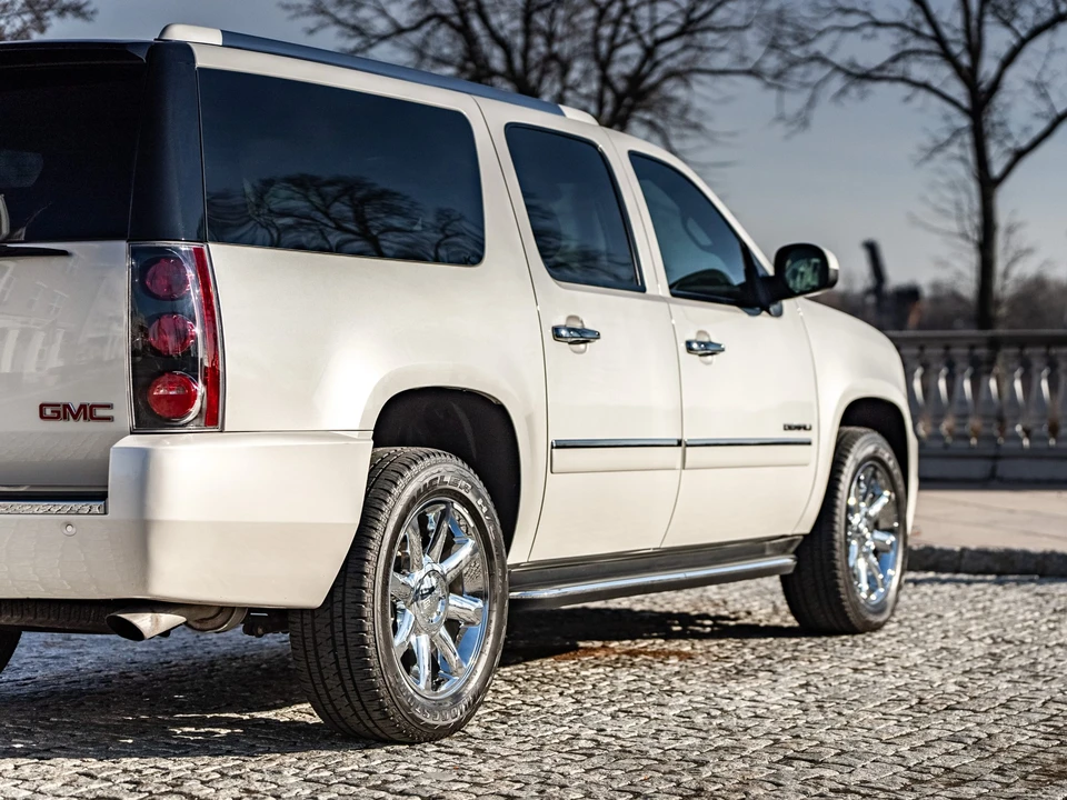 2012 GMC Yukon 3rd Gen - Image 25 of 31