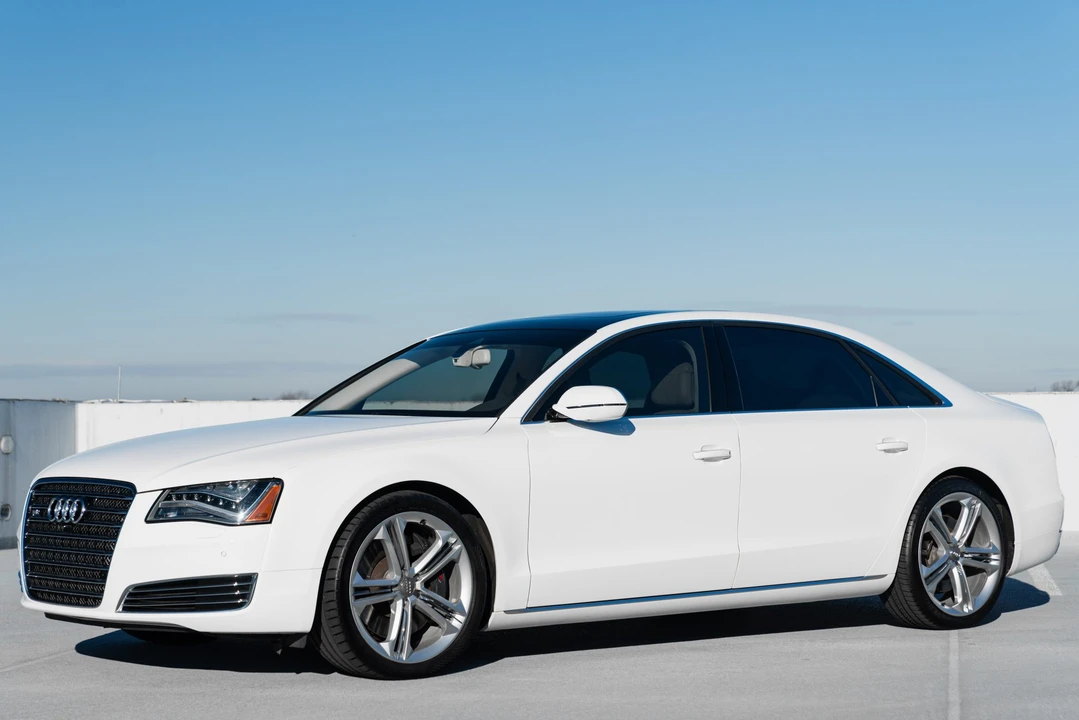 2013 Audi D4 A8 - Image 2 of 31