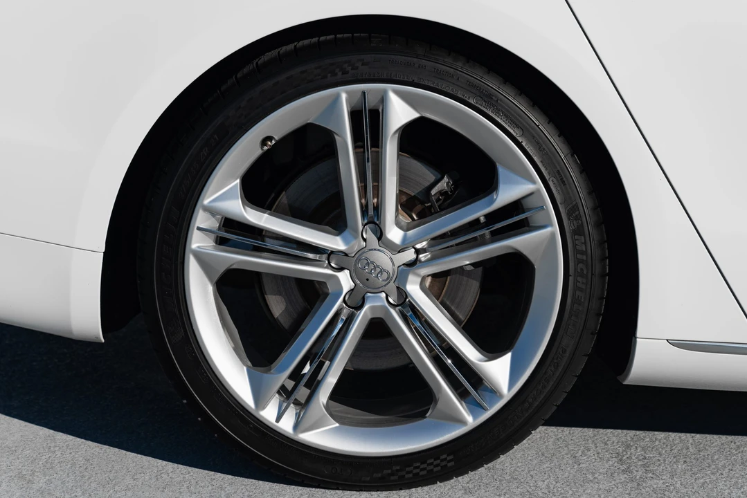 2013 Audi D4 A8 - Image 21 of 31