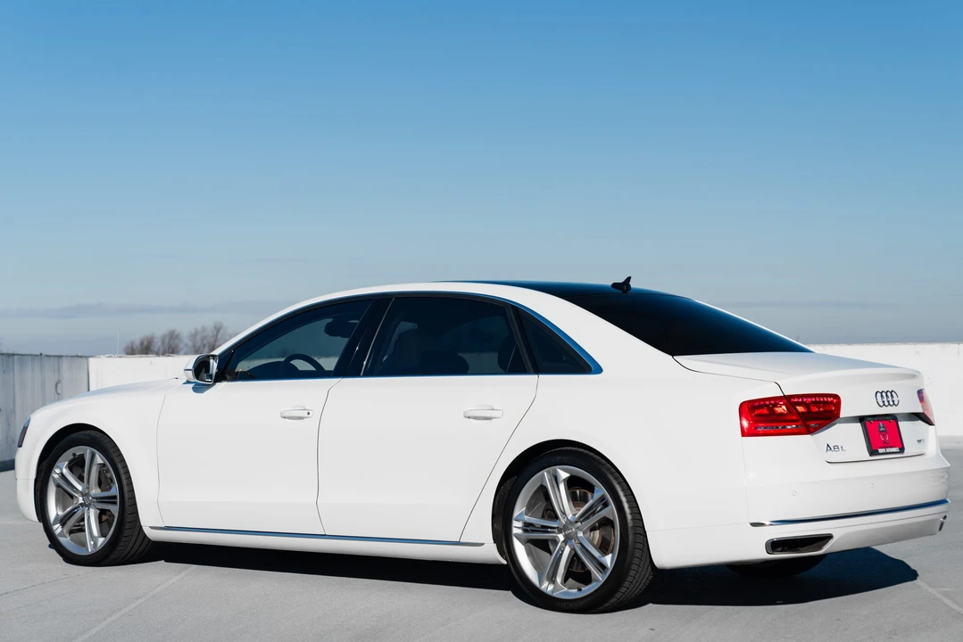 2013 Audi D4 A8 - Image 8 of 31