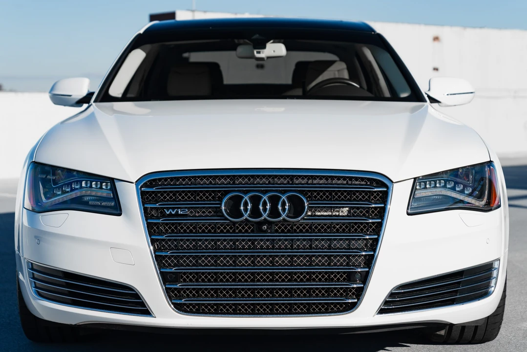 2013 Audi D4 A8 - Image 3 of 31