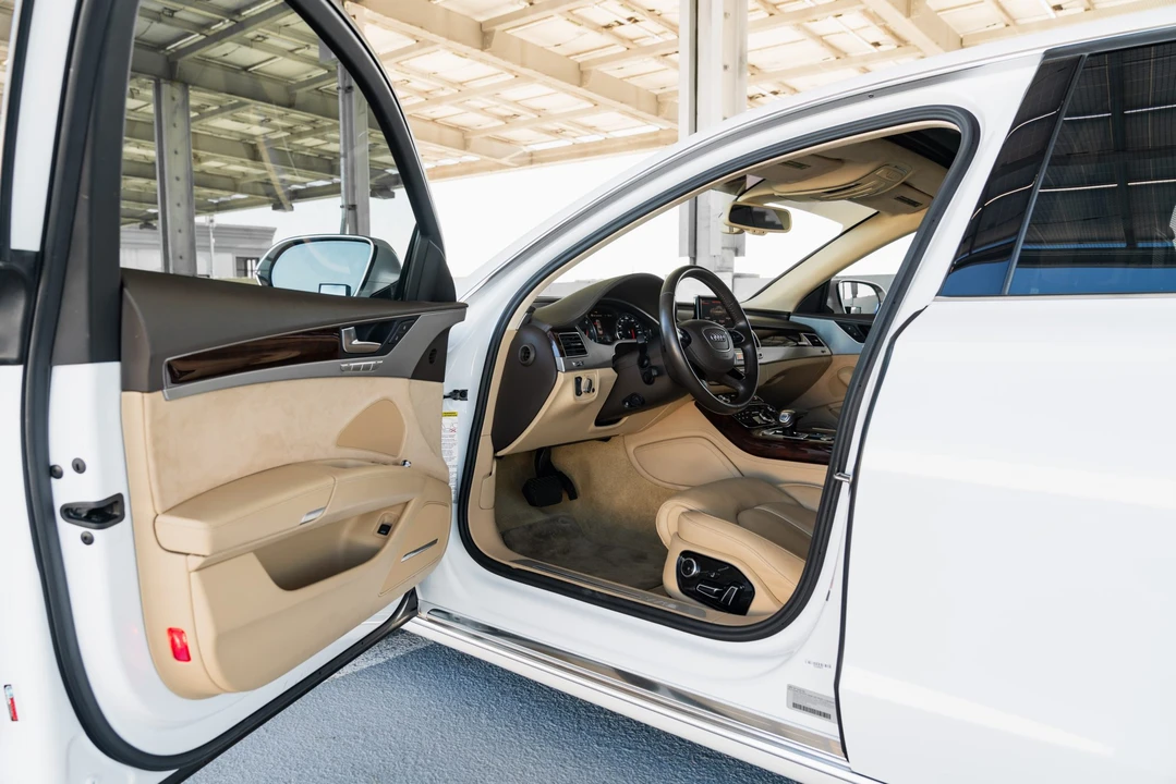2013 Audi D4 A8 - Image 26 of 31